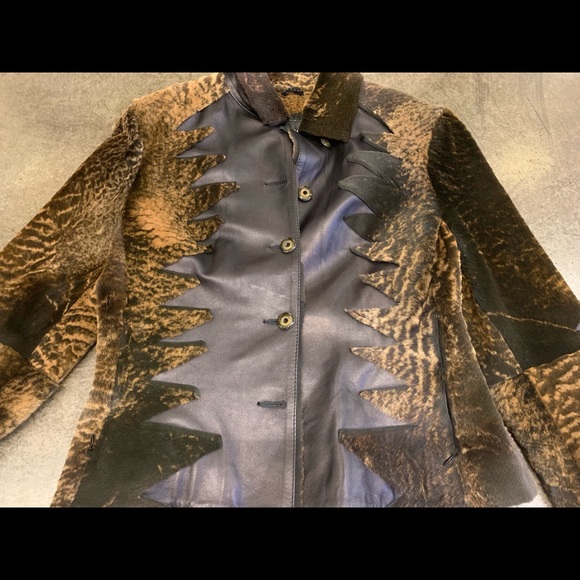 Beautiful fur jacket !! Very nice !! - Picture 2 of 4